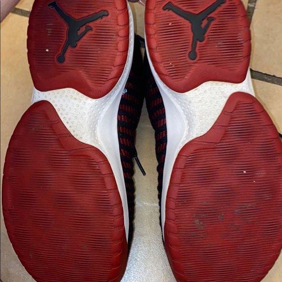 JORDAN - MEN - B. FLY - BLACK/RED/WHITE - Picture 3 of 4